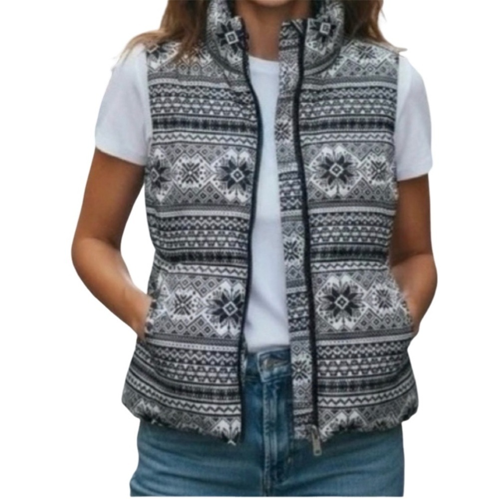 Lands End Black & White Fair Isle Snowflake Pattern Puffer Vest. Size XS (2-4).